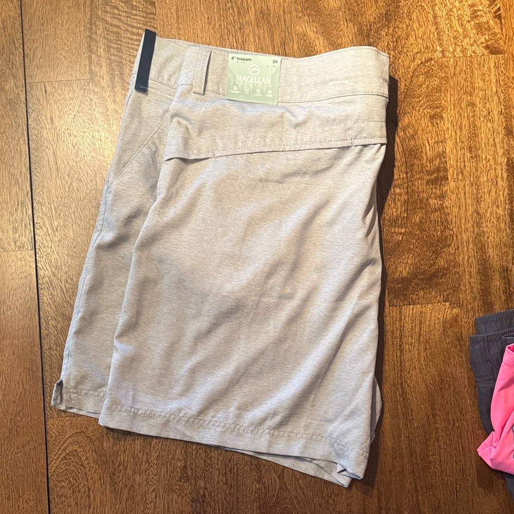 Magellan Outdoors Light Gray Casual Shorts